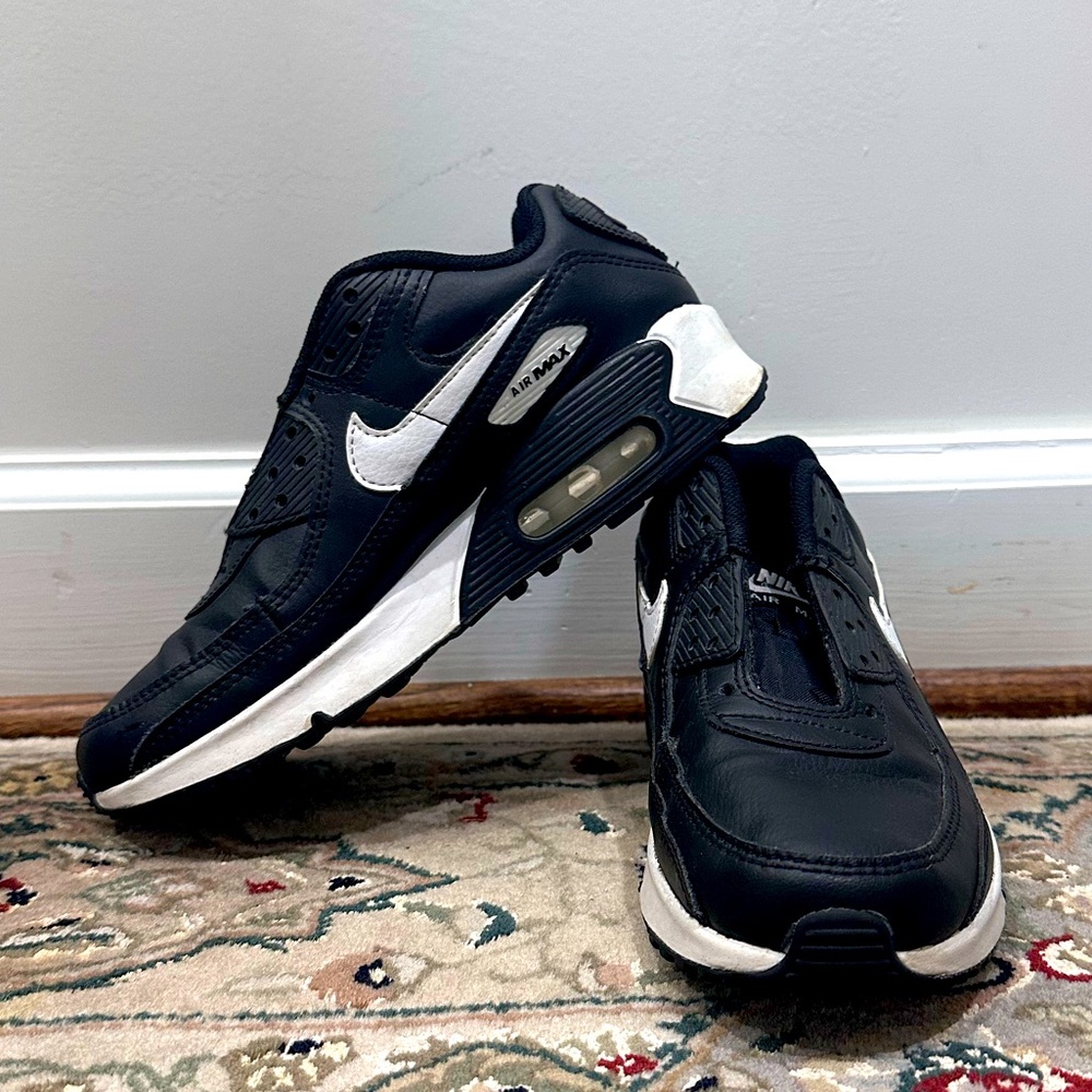Nike Black and White Sneakers